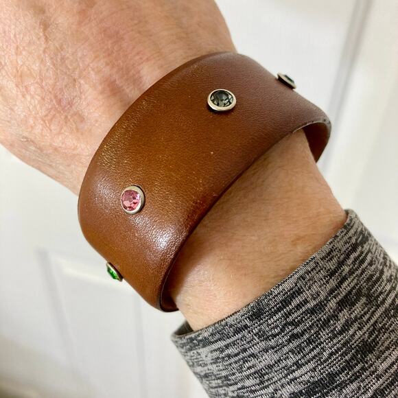 Upcycled crystal leather cuff bracelet made from glove tanned cowhide belt - Picture 6 of 7